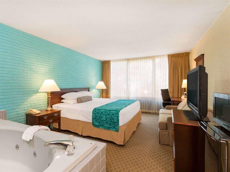 Howard Johnson By Wyndham Williamsburg Norge Exterior foto