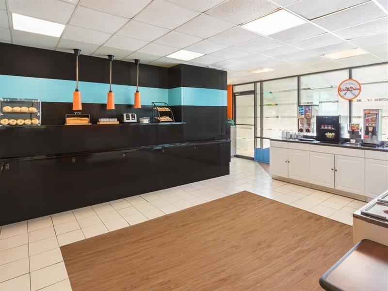 Howard Johnson By Wyndham Williamsburg Norge Exterior foto