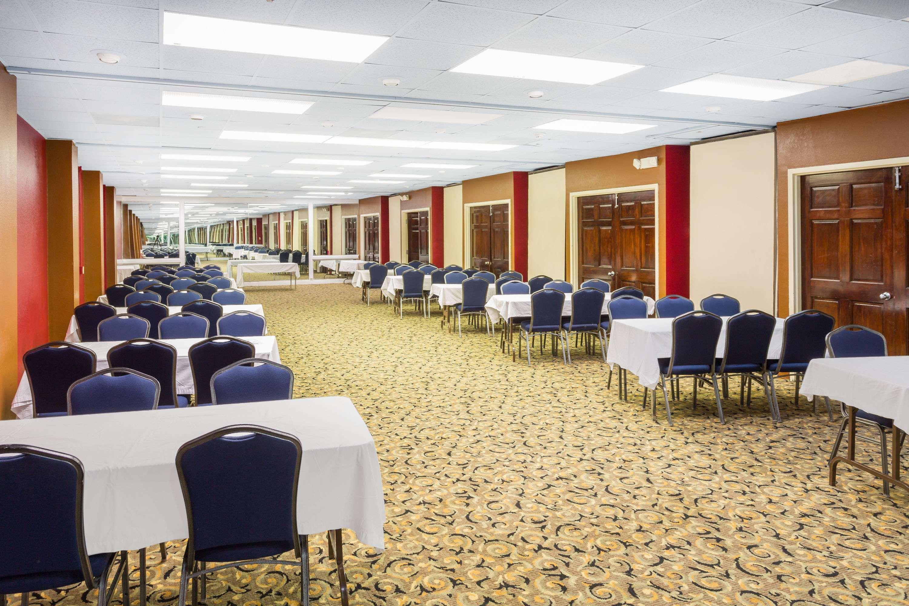 Howard Johnson By Wyndham Williamsburg Norge Exterior foto