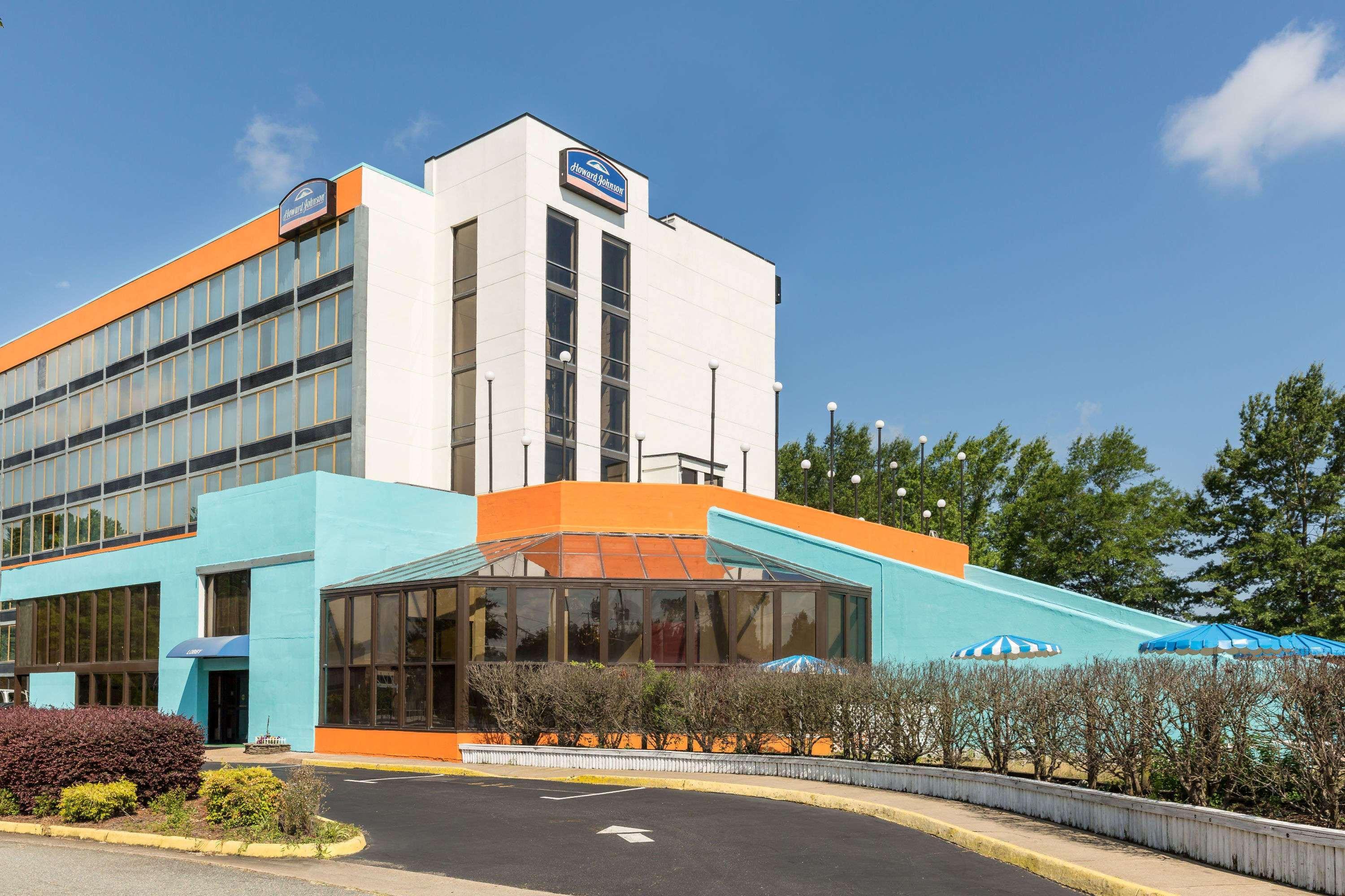 Howard Johnson By Wyndham Williamsburg Norge Exterior foto